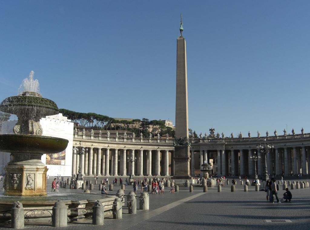 ローマ Viale Del Colosseo Bed & Breakfast エクステリア 写真