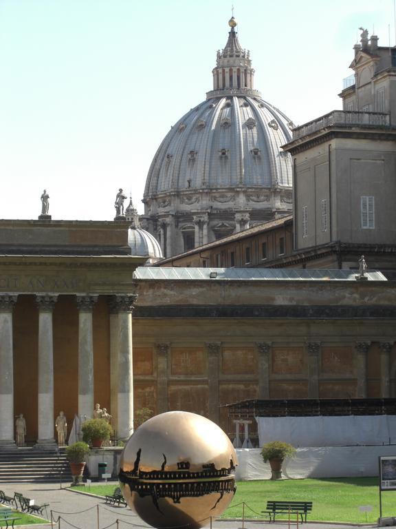 ローマ Viale Del Colosseo Bed & Breakfast エクステリア 写真