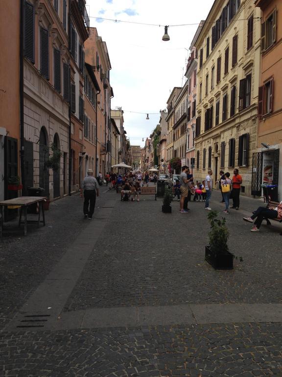 ローマ Viale Del Colosseo Bed & Breakfast エクステリア 写真